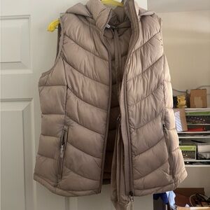 Women's Tan Puffer Vest